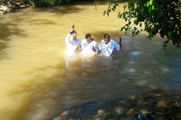 Batismo na cidade de Aparecida de Goiânia/GO dia 12/03/2017