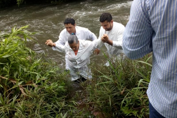 Batismo na cidade de Londrina dia 12.05.2019