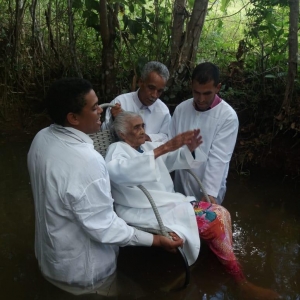 Batismo na cidade de Senador Mourão dia 24.05