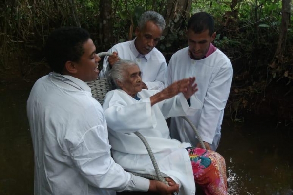 Batismo na cidade de Senador Mourão dia 24.05