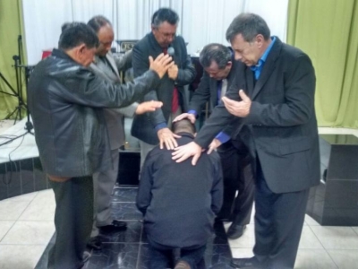 Imagem da Galeria 12/08/2017 - Consagração do Evangelista Anderson ao ministério de Pastor responsável pela Igreja em Curitiba/PR 