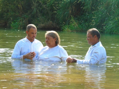 Imagem da Galeria Batismo de 3 almas em Uruana/MG no dia 13/08/2016