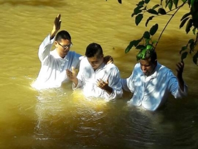 Imagem da Galeria Batismo na cidade de Aparecida de Goiânia/GO dia 12/03/2017