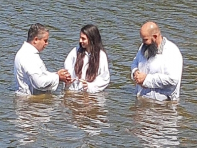 Imagem da Galeria Batismo na cidade de Nova Odessa SP, duas almas se renderam ao Senhor Jesus dia 11/10/2020.